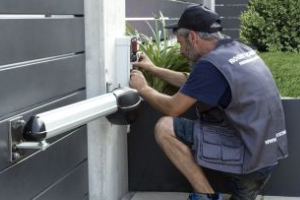 Maintenence Gate System